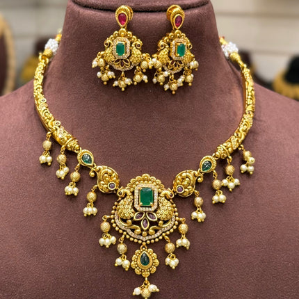 Collection image for: Antique Necksets