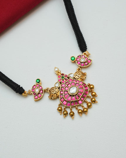 Black Thread  112443