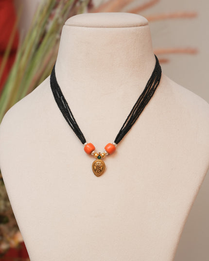 Black beads 113216