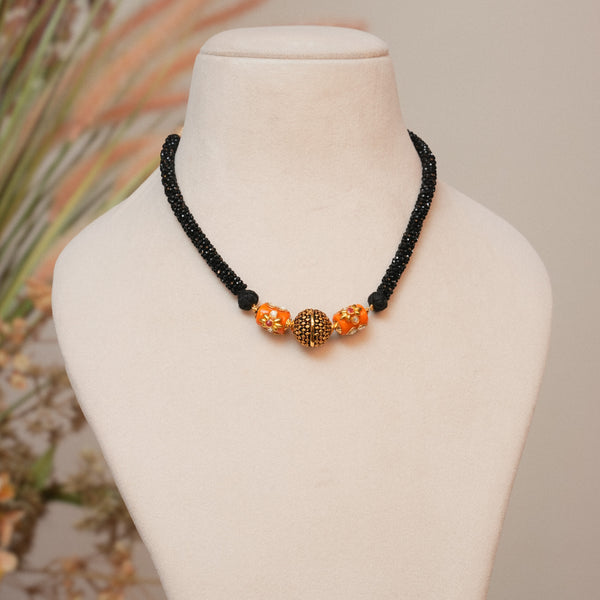 Black thread 113322