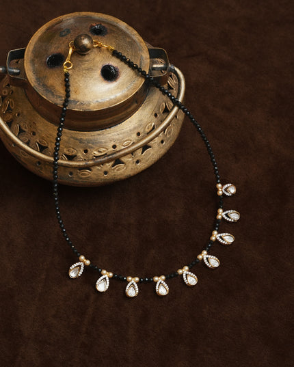Black beads 113330