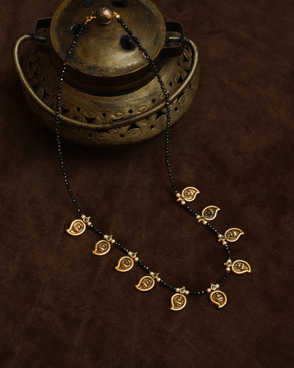 Black beads 113334