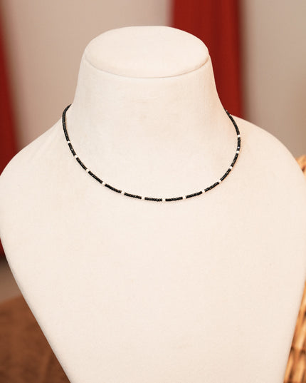 Black beads 113379