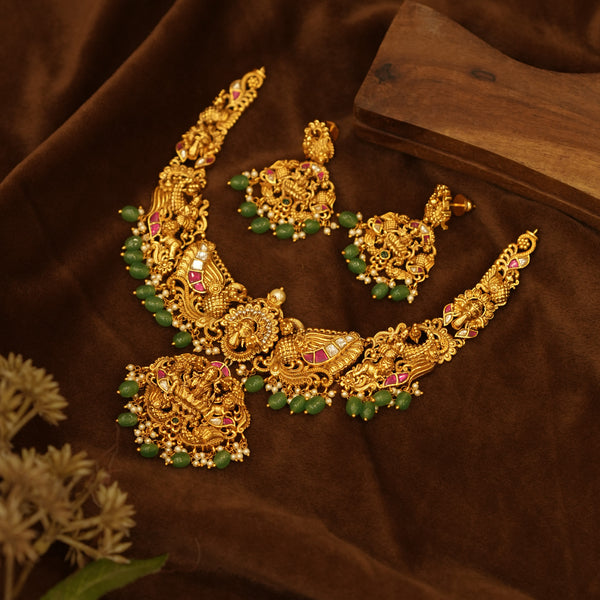 Neckset with Goddess Lakshmi 113571