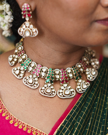 Victorian Neck Set 110063