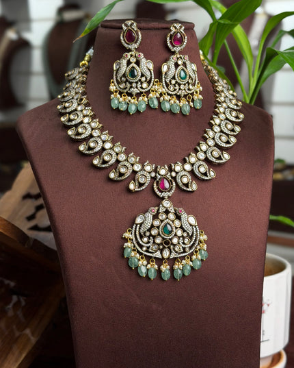 Victorian neckset 102451
