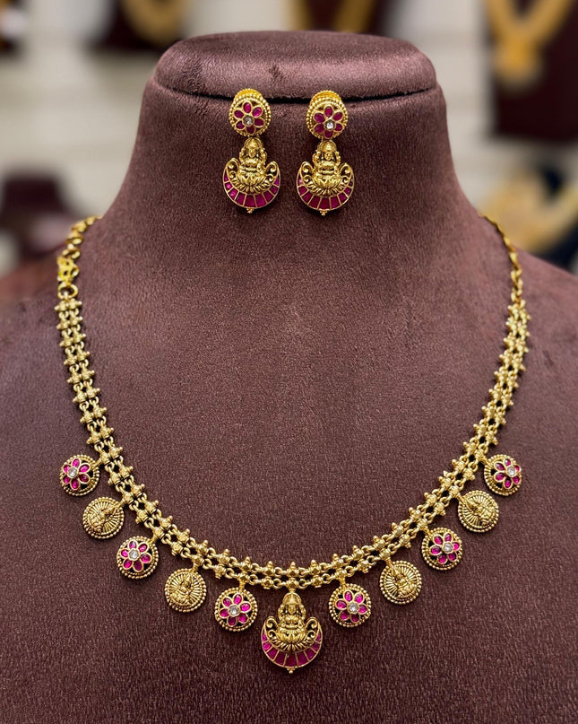 Antique Neck Set 106175