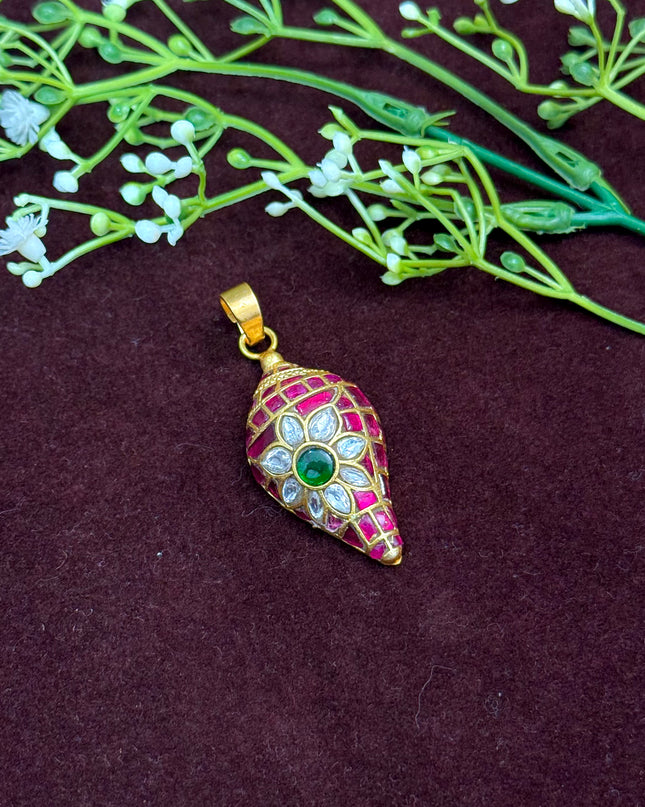 Kundan Pendant 105689
