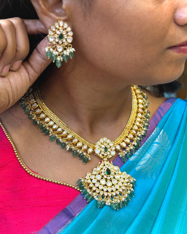 Antique Neck Set 108370