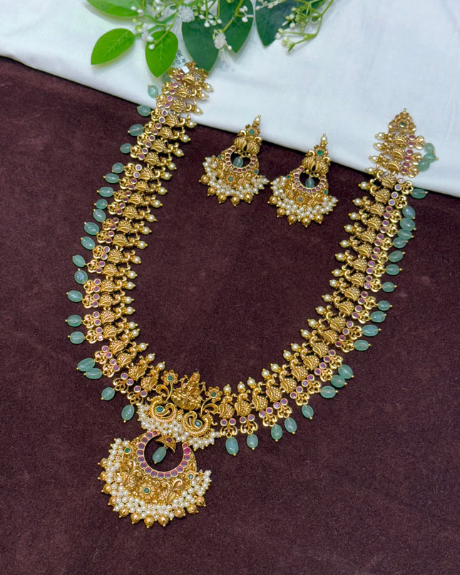 Antique Neck Set 107180