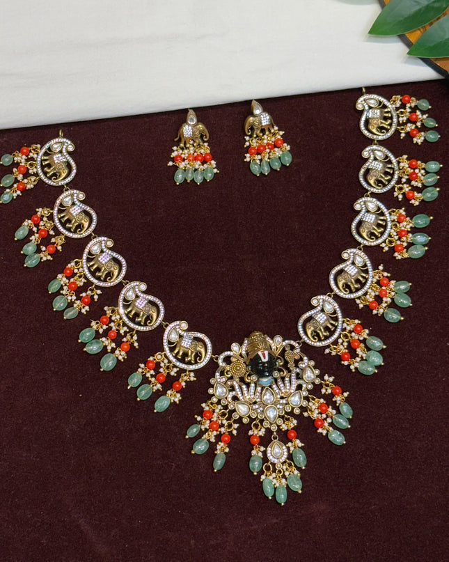 Antique Neck Set 104019