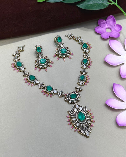 victorian Neck Set 105873