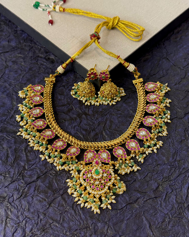 Kundan Neck Set 105919