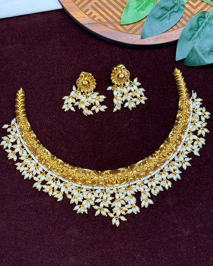 Antique Neck Set 106580
