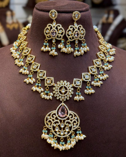 Antique Neck Set 106644