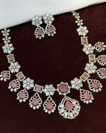 Victorian Neck Set 106747