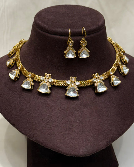 Antique Neck Set 106793