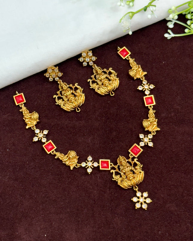 Antique Neck Set 106795
