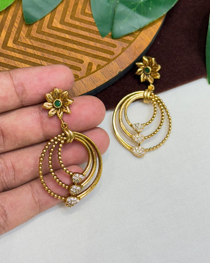 Earrings 106880