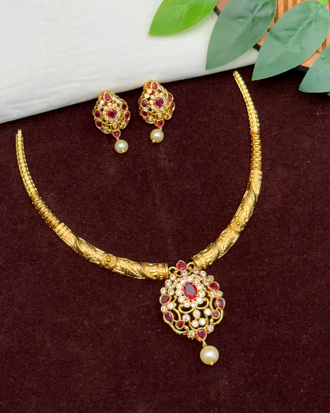 Kanti Neck Set 107008