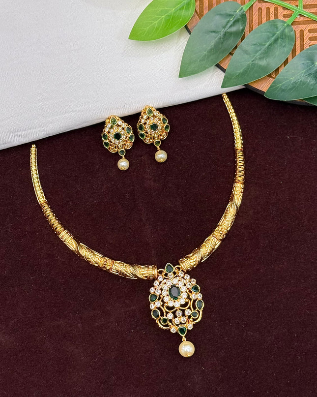 Kanti Neck Set 107008