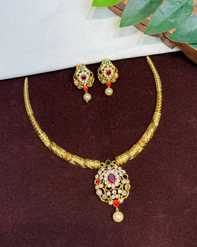 Kanti Neck Set 107008