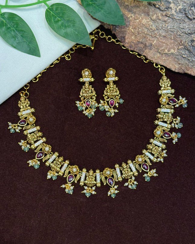 Antique Neck Set 107081