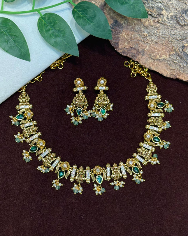 Antique Neck Set 107081