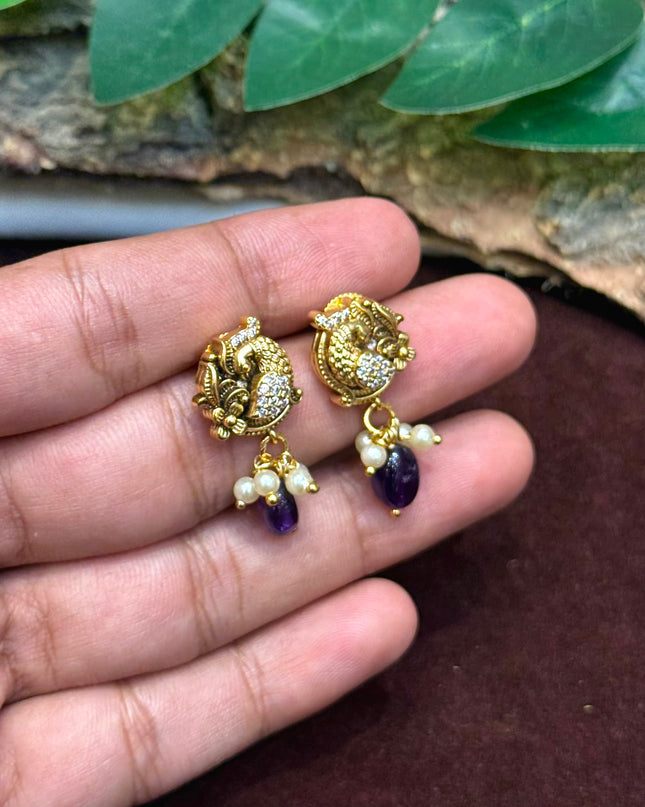 Antique Earrings 107093
