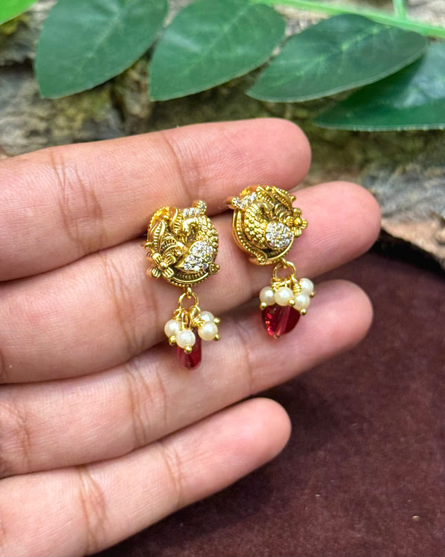 Antique Earrings 107093