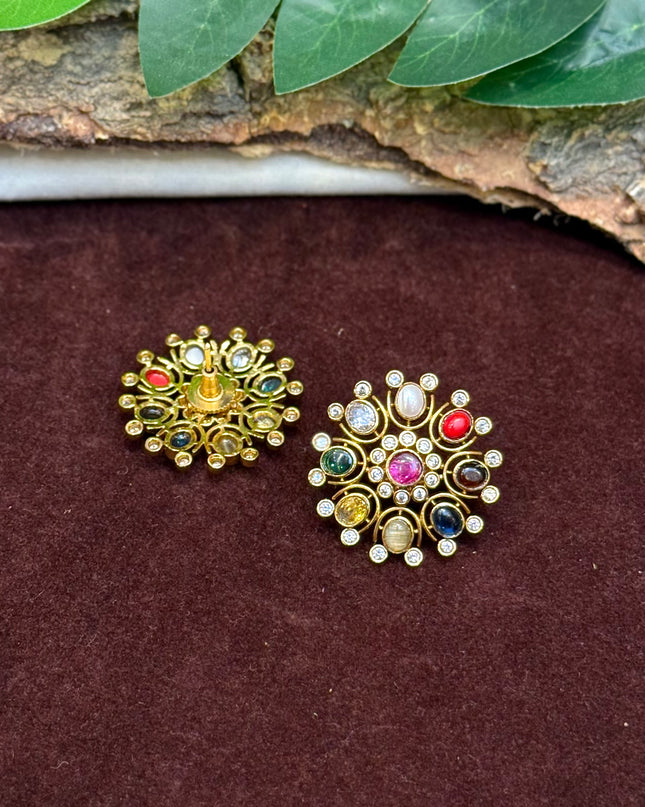Antique Studs 107095