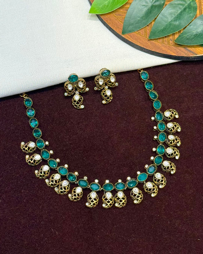 Victorian Neck Set 107102