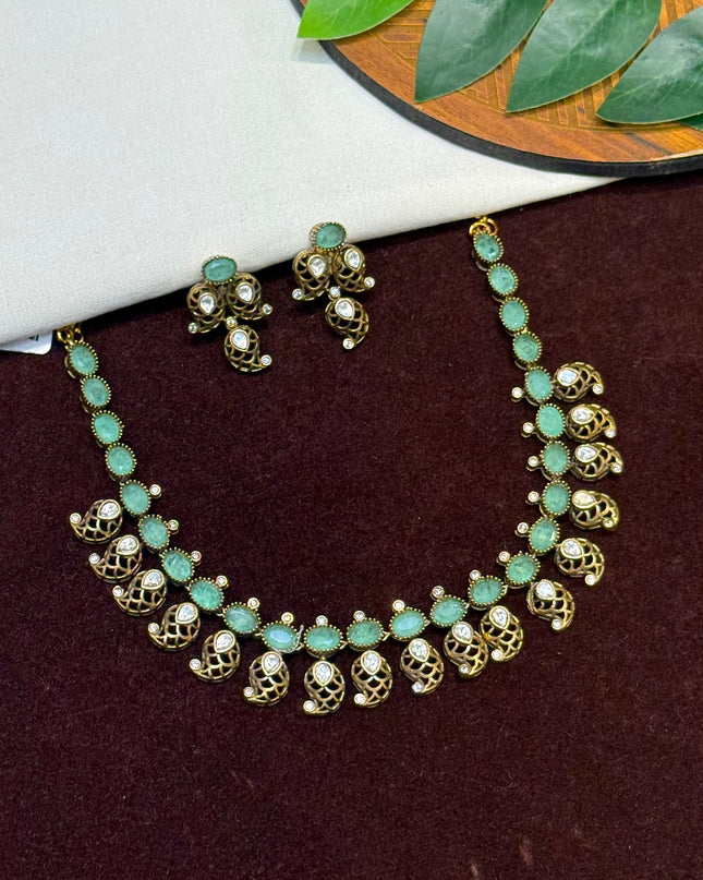 Victorian Neck Set 107102