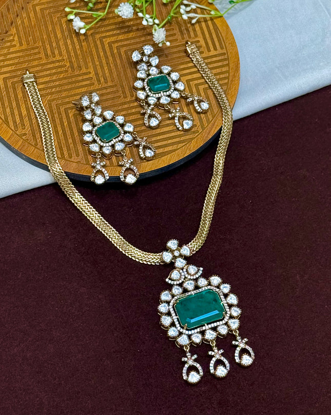 Antique Neck Set 107133