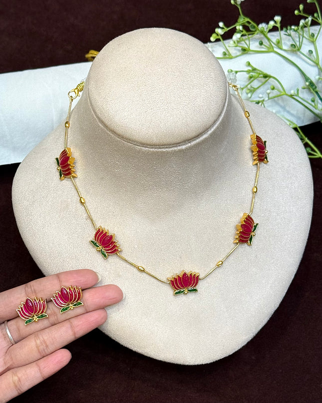 Antique Neck Set 107257
