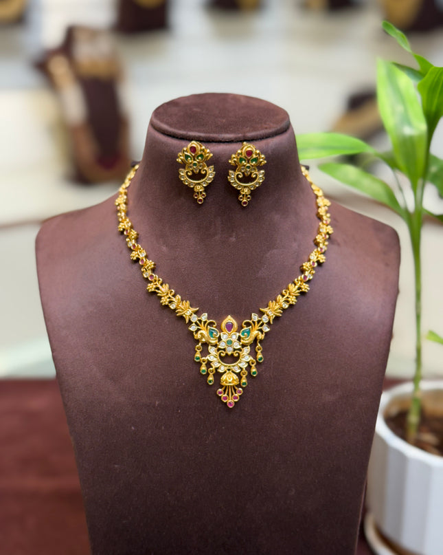 Antique Neck Set 107294