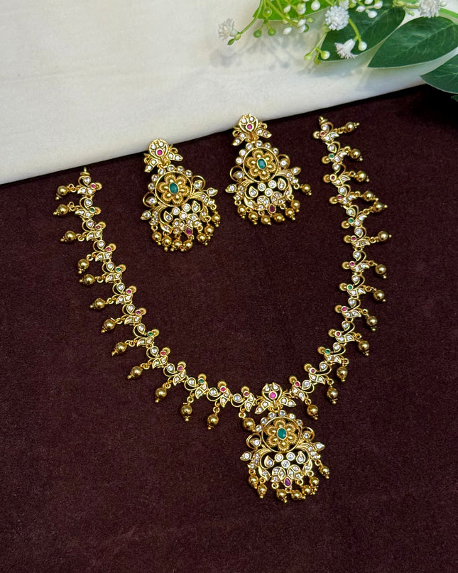 Antique Neck Set 107331