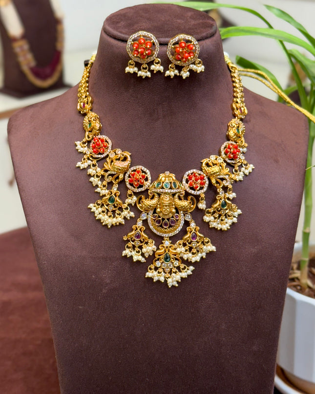 Antique Neck Set 107336