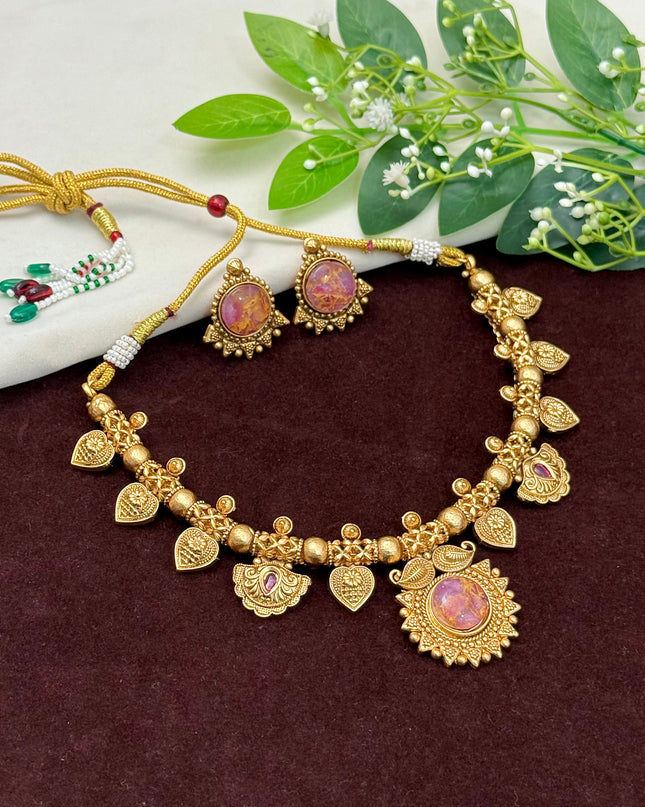 Antique Neck Set 107357