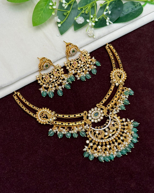 Antique Neck Set 107363