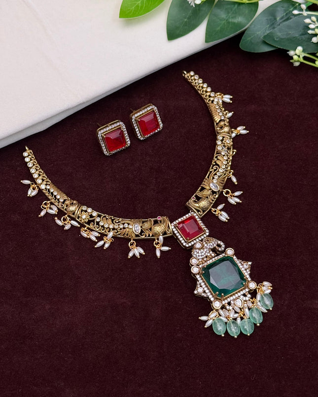 Antique Neck Set 107424