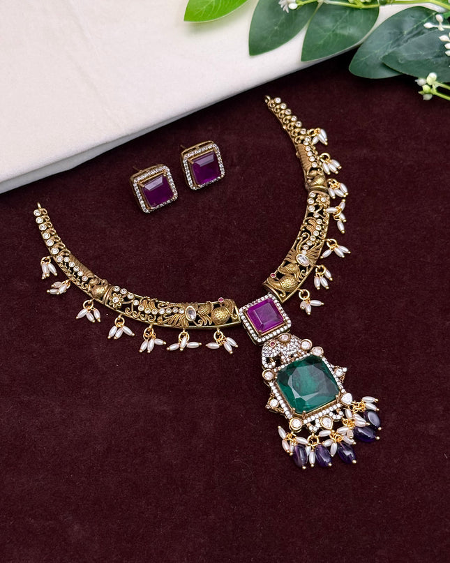 Antique Neck Set 107424