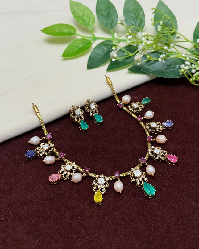 Antique Neck Set 107454