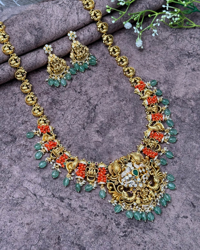 Antique Neck Set 107539