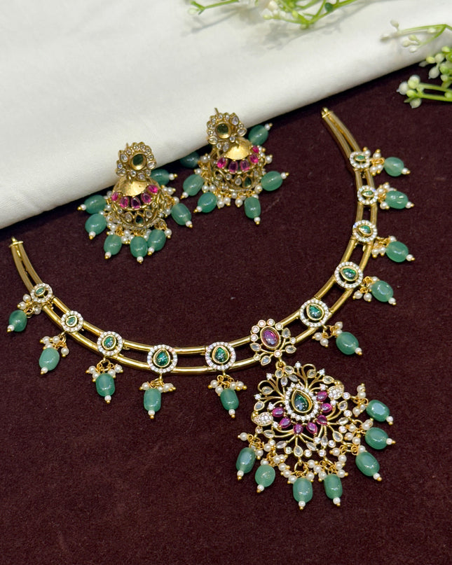 Antique Neck Set 107566