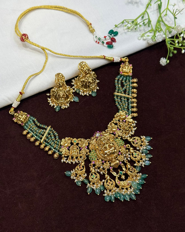 Antique Neck Set 107585