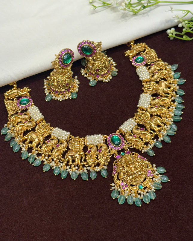 Antique Neck Set 107587