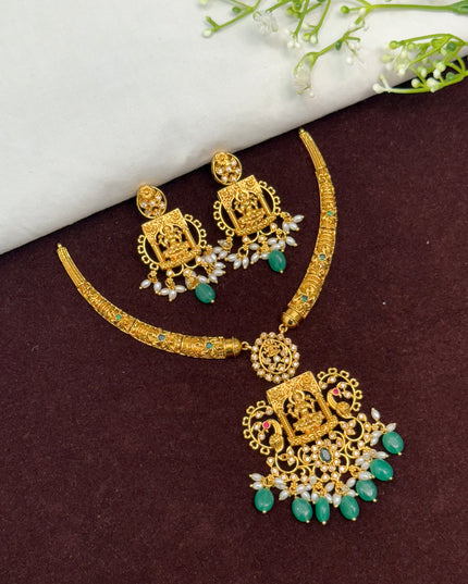 Antique Neck Set 107744