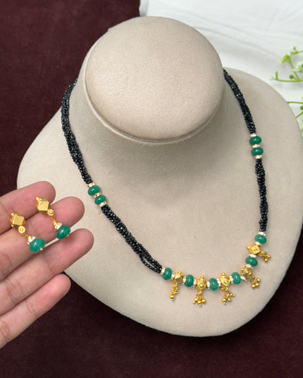 Black Beads 107776