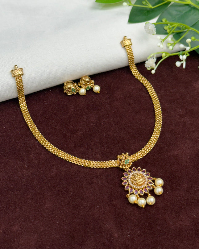 Antique Neck Set 107908